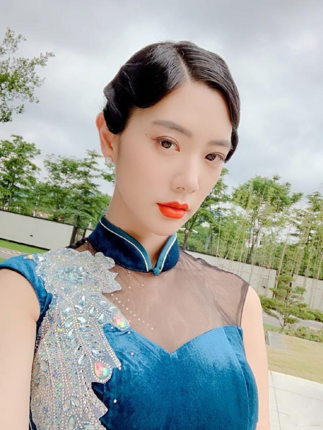 伊人app免费观看直播 热门12